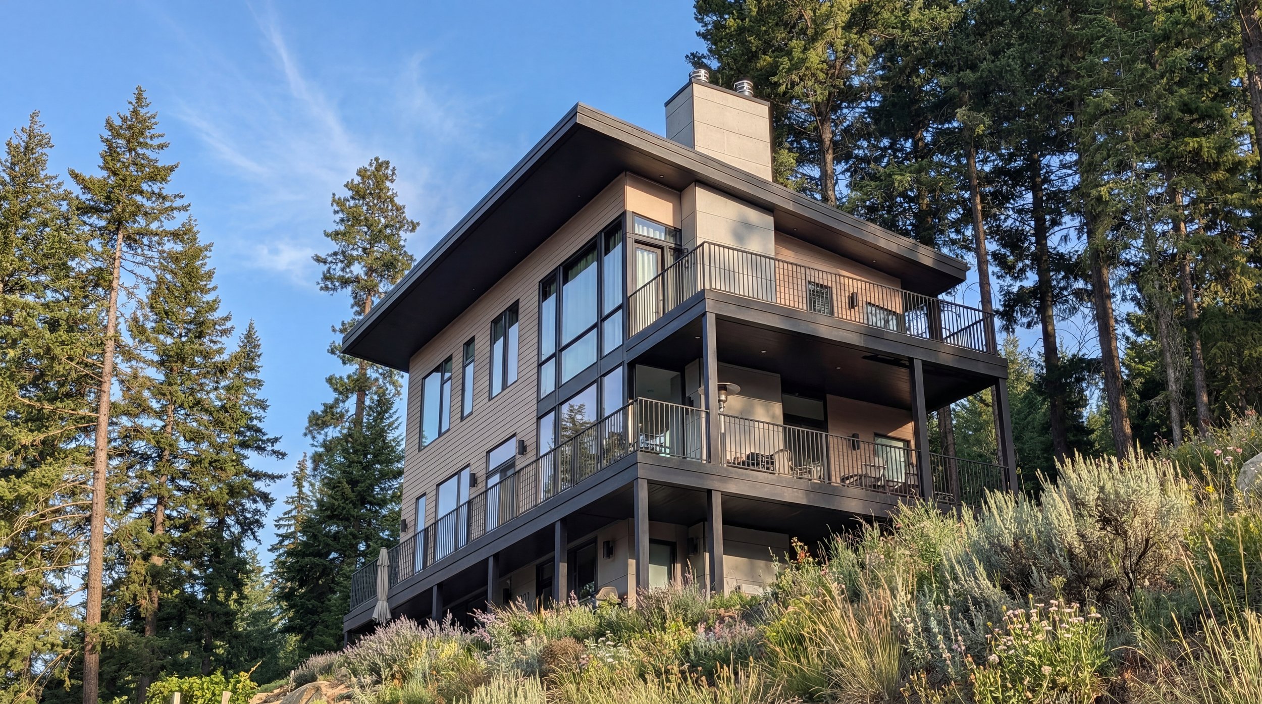 Cle Elum house design — lake cabin exterior with covered outdoor living